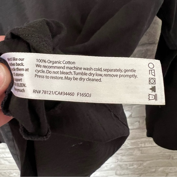 **FLAWED** Eileen Fisher Women's Petite Small Black Long Sleeve Tshirt Basic - Picture 6 of 7